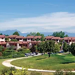 Golf Residenza Lägenhetshotell Peschiera del Garda