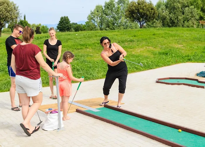 Golf Residenza Aparthotel 2*